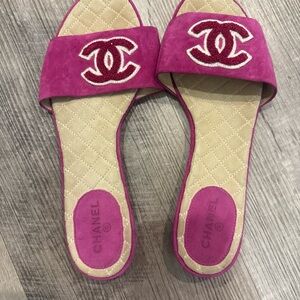 Chanel‎ Fuchsia Slide Sandals